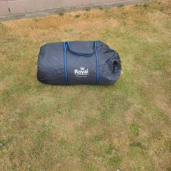 Royal brisbane 4 person tent.