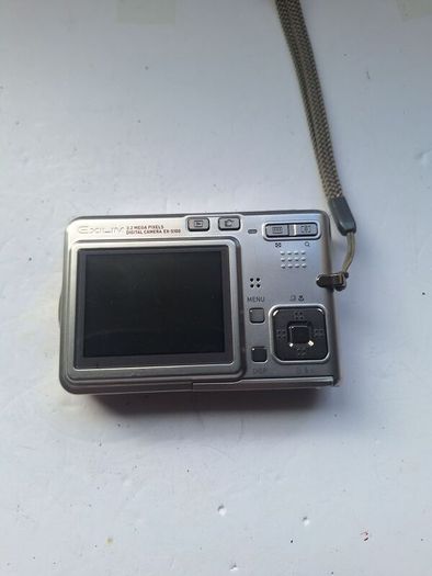 Casio Exilim EX-S100 Digital Camera
