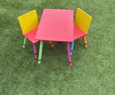 Kids table and chairs