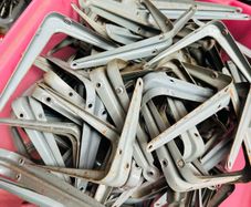 140 Steel Shelf Brackets Used - Job Lot Clearance