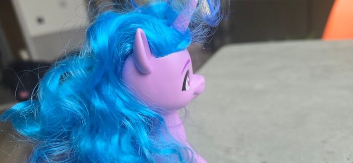 Izzy Moonbow HTF 6inch Rainbow Celebration Amazon US Exclusive MLP G5 My Little Pony 2023
