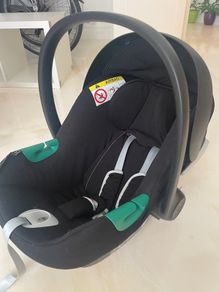 Cybex Aton B2 i size car seat & 2 x isofix bases