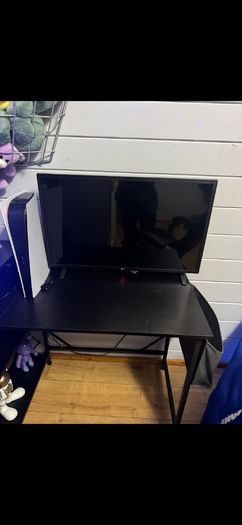 ps5 and gaming table