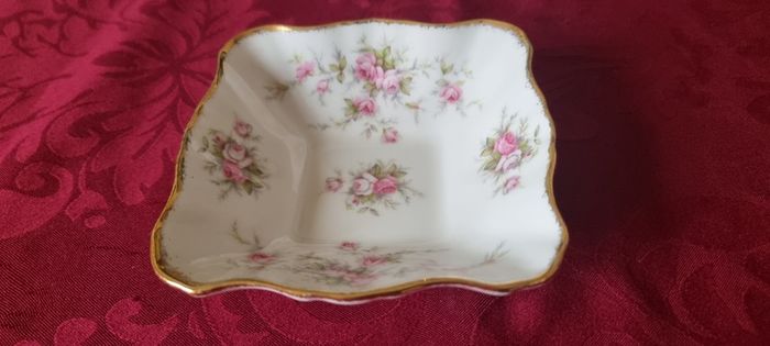 3 Piece Royal Albert Victoriana Rose Bone China Gold Gilt Gravy Boat, Gravy Boat Saucer And Square Dip Dish Set Made In England