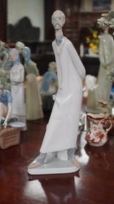Lladro_The Doctor / Professor_Porcelain Figurine