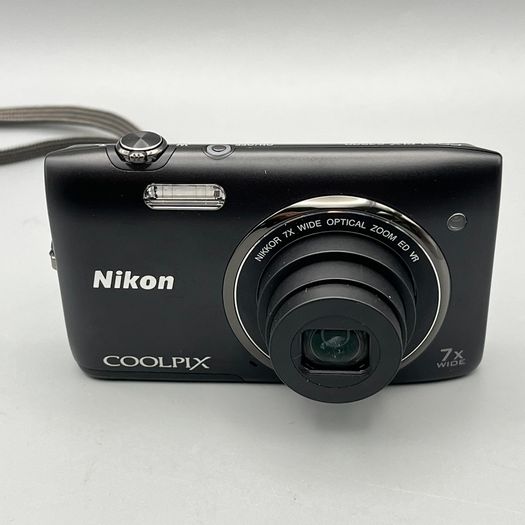 Nikon Coolpix S3500 20.1MP Digital Camera Black Tested - Full Kit