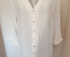 Brand new F&F cream longer line blouse size UK20 EU48 Postage included