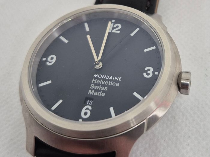 Mondaine Helvetica No.1 Bold 43mm Boxed Swiss Made & New Battery