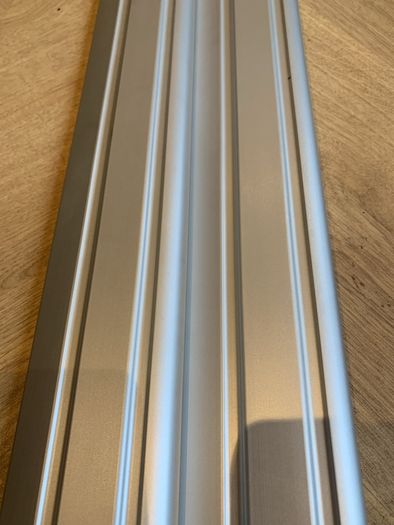 Thule roof bars 140cm