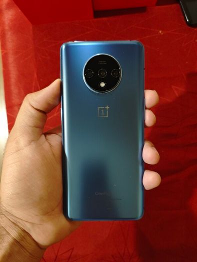 OnePlus 7T with original box and charger