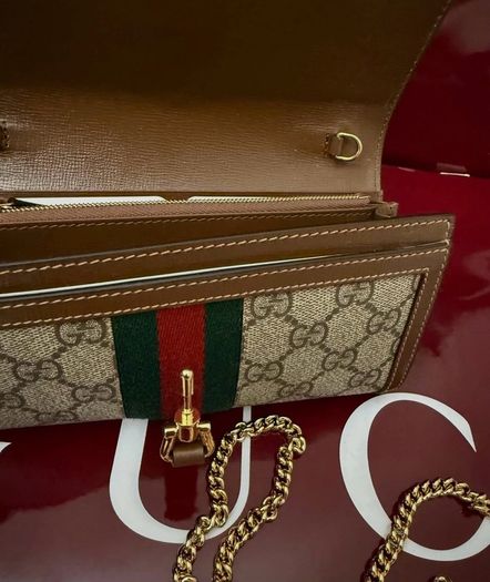 Gucci original wallet with chain