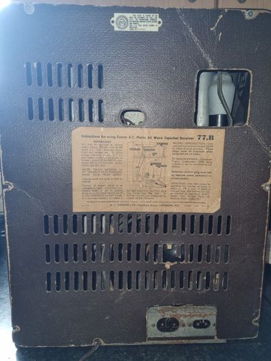 Vintage Cossor 77B Bakelite radio - 1940