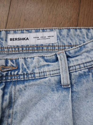 Baggy jeans by Bershka, EU size 36 & 44