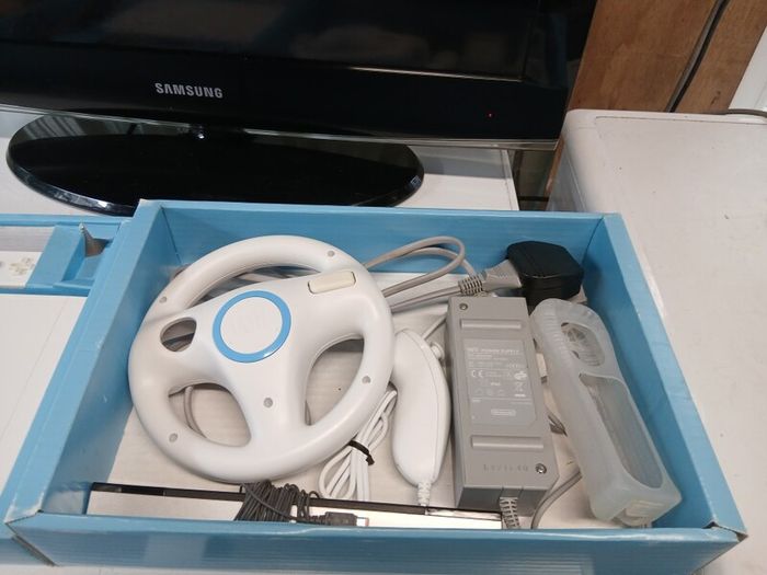 Boxed Nintendo Wii Mario Kart Pack
