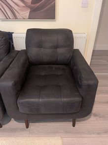 2 arm chairs for sale