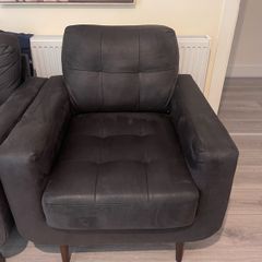 2 arm chairs for sale