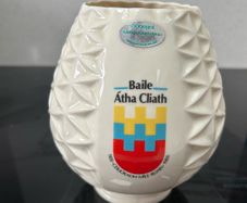 Dublin 1988 limited edition Millenium vase IMMACULATE!!!