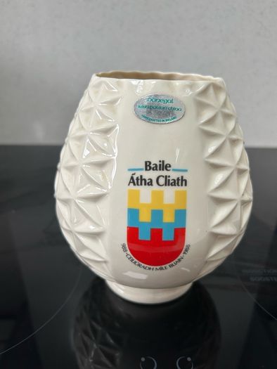 Dublin 1988 limited edition Millenium vase IMMACULATE!!!