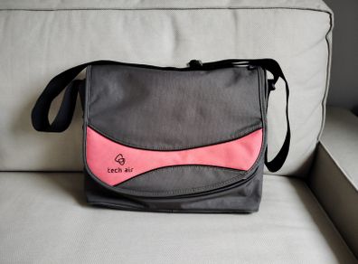 Tech air messenger / laptop bag