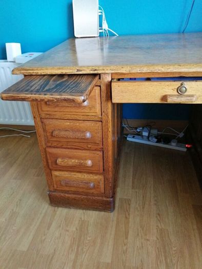 desk