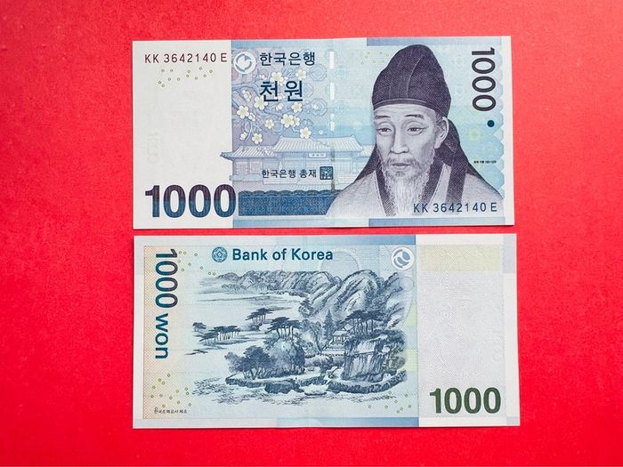 South Korea  1000  Won   2007  Pick  54 ( Uncirculated )