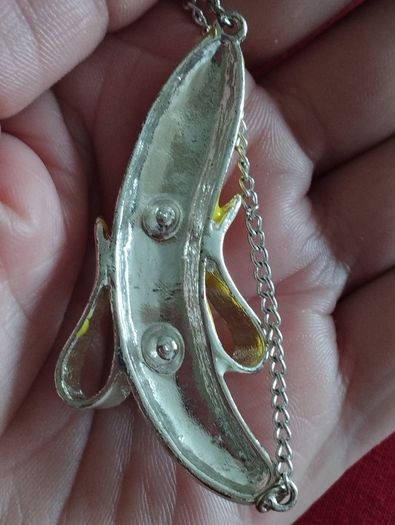 Necklace with a pendant in the form of a banana