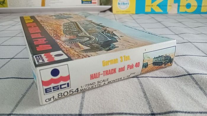 ESCI German half-track and Pak 40