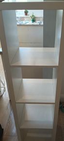 White 4 cube shelf unit
