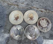 Silver coins Weight  1 oz 31.16g Canadian Silver Maple Australian Kangaroo