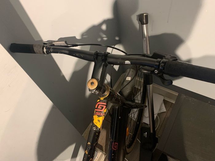 Mens Moutain bike