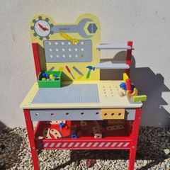 Wooden tool bench