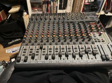 Berhinger Xenyx X2222