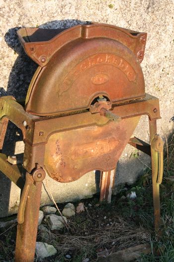 Antique Bentall Patent Unchokable  ROOT CUTTER Flower Pot