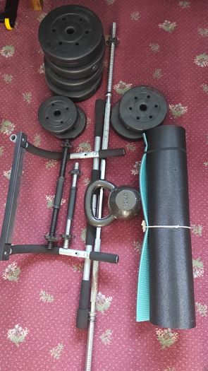 HOME GYM SET 27.5kg Plates + 12kg Kettlebell 40
