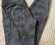 Lululemon leggins size 8-10