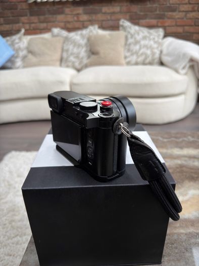 Leica Q3 Camera
