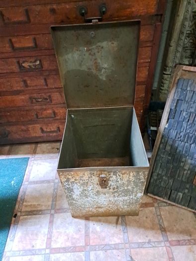 Vintage Metal Trunk
