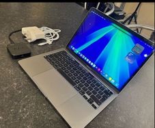 2022 macbook pro M2 Chip