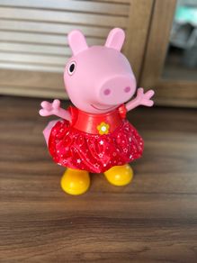 Dancing peppa.