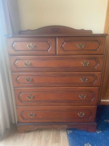 Chest of drawers