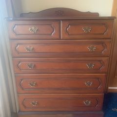 Chest of drawers