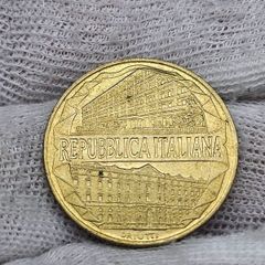 Italy 1996 200 Lira