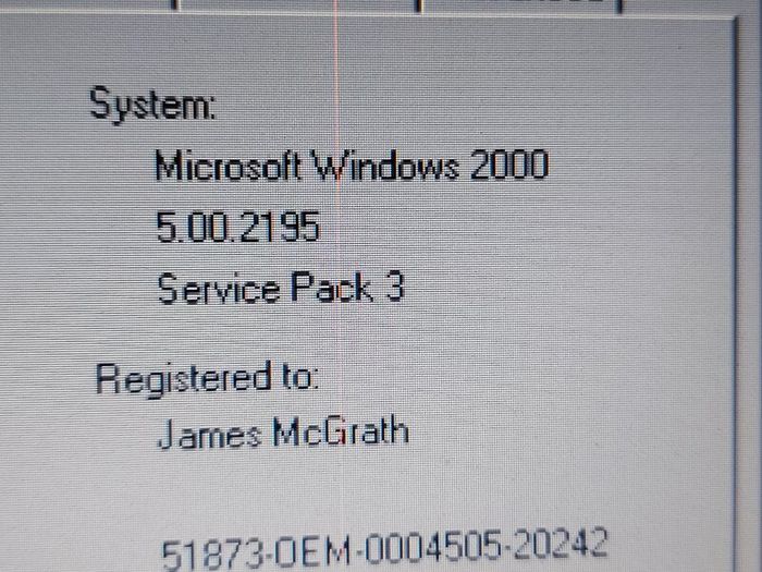 Rare Vintage Fujitsu Siemens Lifebook, E Series, FPC07048B Part number CP127259, Running Windows 2000 Professional, uses 3.5 floppy disk, 20GB HDD, amd all the connecting Ports from 30 years ago Era