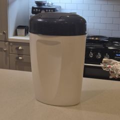 Tommy Tippee nappy bin