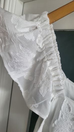GALLERY white frill shoulder strap Sz 12