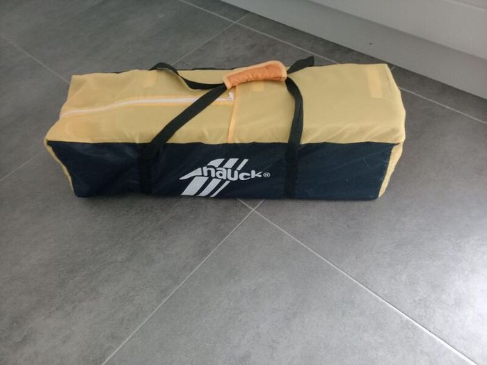 Hauck travel cot