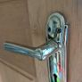solid oak interior doors x6. Includes hinges and locks. 813mm wide x 2032mm high Image 10