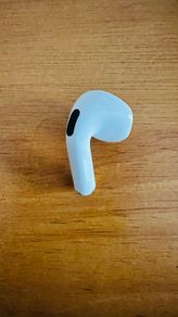 Apple Airpods 4 - Right Earbud Only