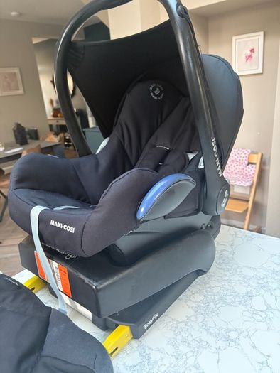 Maxi Cosi baby car seat
