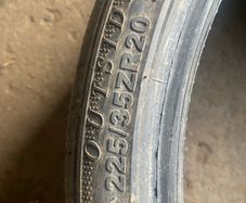 225/35-20  tyre NEW